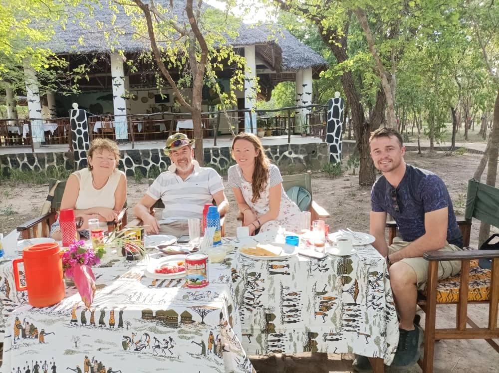 Voyage Village Lodge Mikumi المظهر الخارجي الصورة