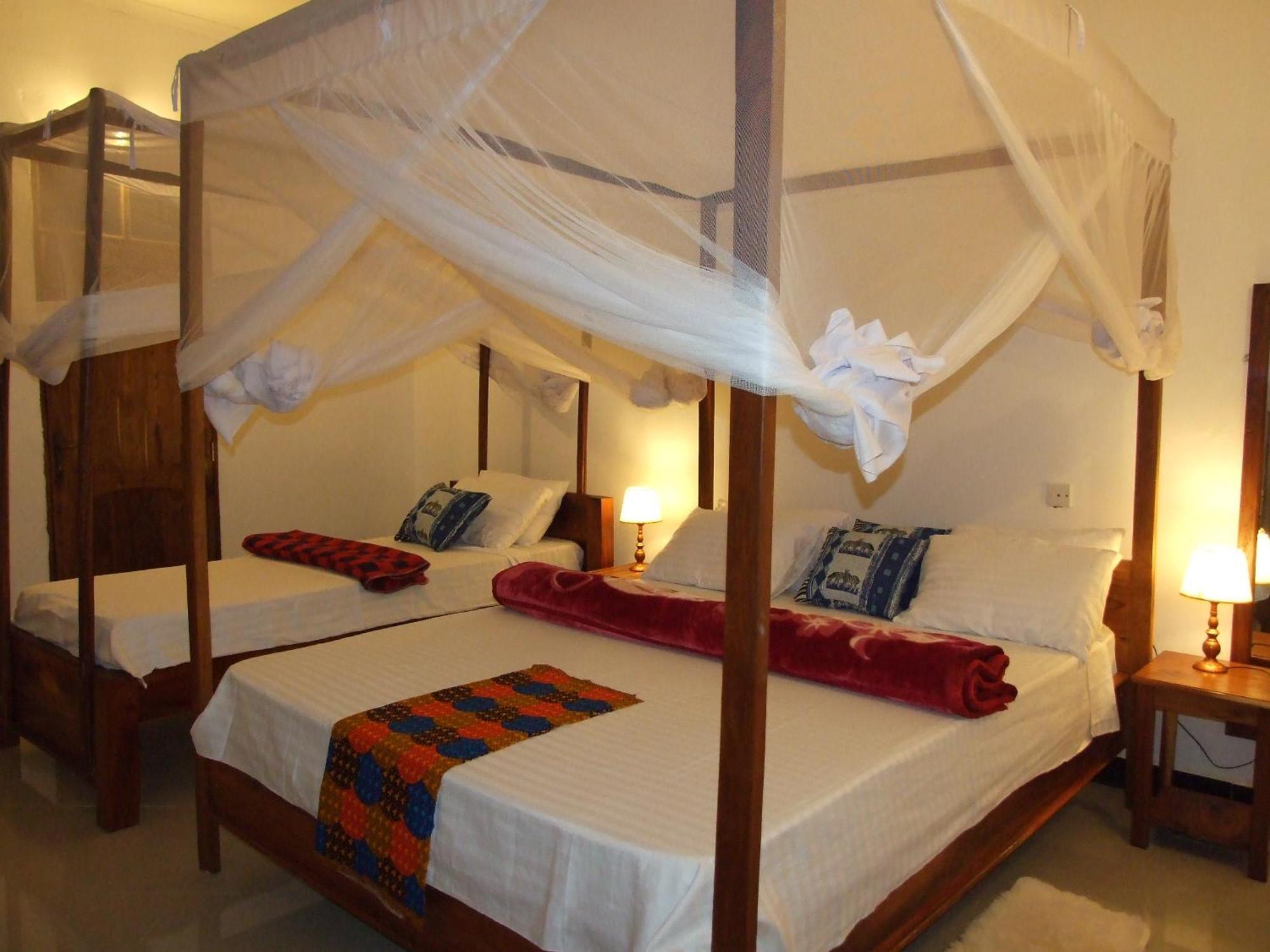 Voyage Village Lodge Mikumi الغرفة الصورة